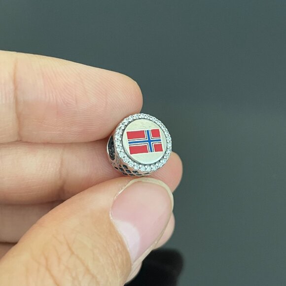 Pandora Norway Flag pendant - Picture 1 of 6